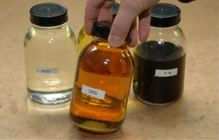 verschiedene Isolieröl-Proben